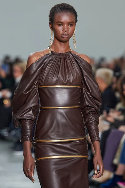 Look 29